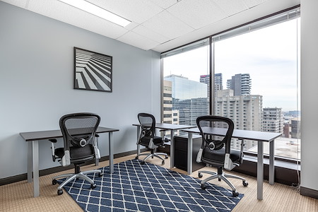 Regus | University Street - Day Desk