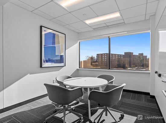 Working at Boston Offices Burlington Center at Burlington