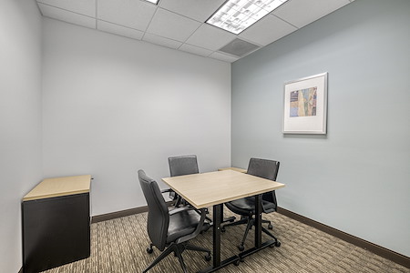 Regus | Heron Bay - Day Desk