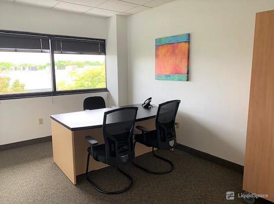 Working at Crown Center Executive Suites (CCESuites) at Fort Lauderdale