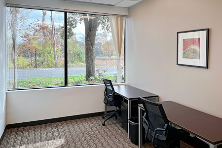 Regus | Edgewater Place - Day Office