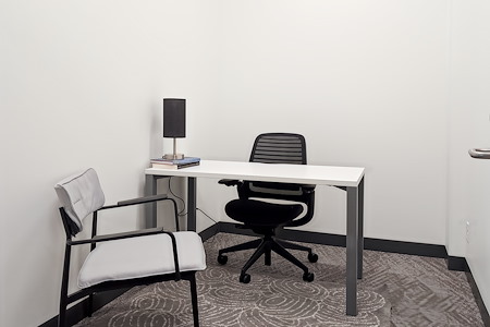 Regus | Everett - Airport Rd - Day Desk