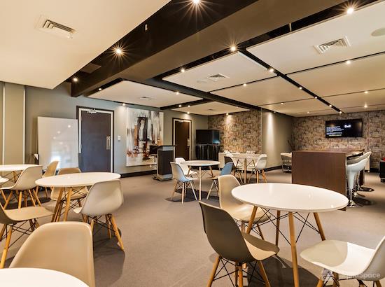 Working at Metspace - St-Leonard at Montréal