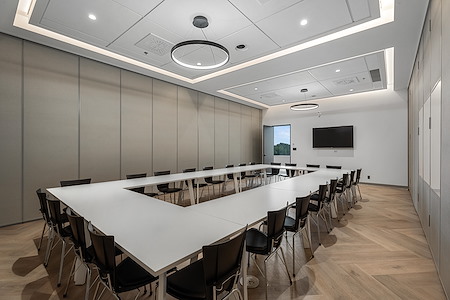 2C2B Coworking- Mascouche - Meeting Room - Salle de réunion B - 24p