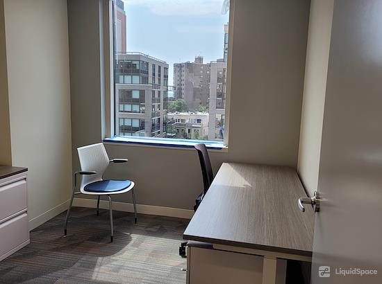 Working at Office Evolution - Arlington-Rosslyn at Arlington