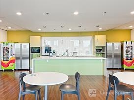 Regus | 903 8th Avenue SW