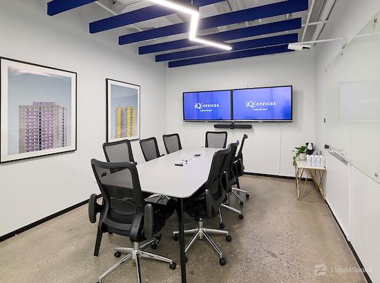 Working at iQ Offices | 150 King Street West at Toronto