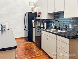 Regus | FL, Gainesville - Main St