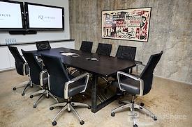 iQ Offices | 250 University Ave.