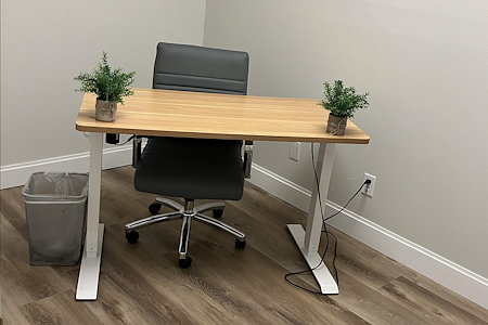 Cocoa Beach Office CoWorking - The Minimalist Suite