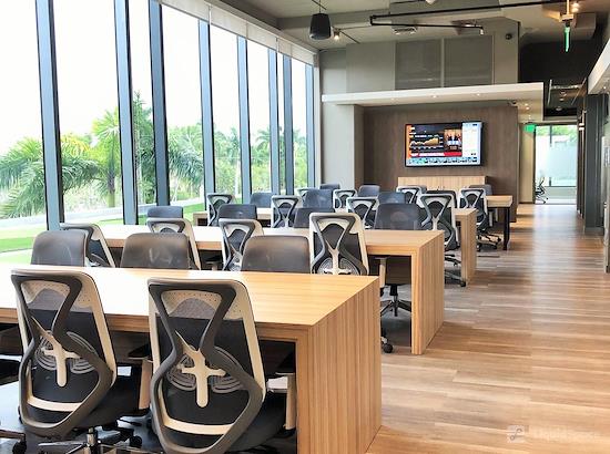 Working at ICONIC Workspaces at Aventura