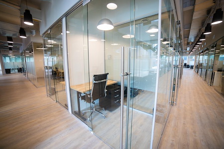 Creative Suites - Sleek 1-Person Private Office in Toronto