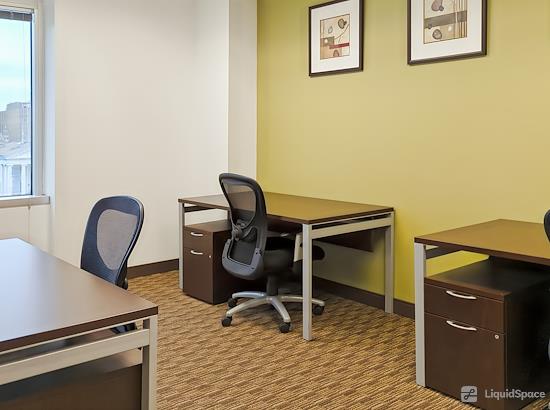 Working at Regus | Sun Trust Center Downtown at Richmond