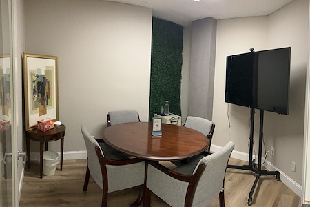 Cocoa Beach Office CoWorking - Small Conference Professional Venue