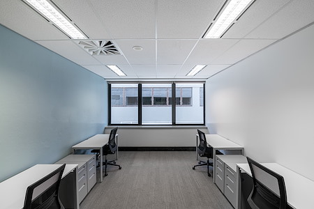 Regus | Canberra 15 Moore Street - Day Desk