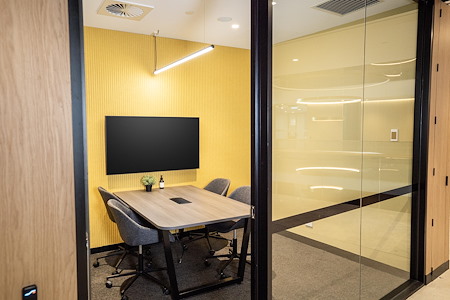 Waterman Workspaces (Richmond) - Wattle Meeting Room