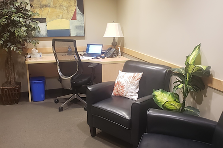 Intelligent Office First Canadian Place - Counsellor Office