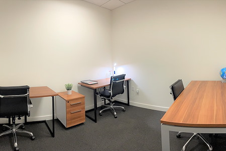 ICONIC Workspaces - Suite 323