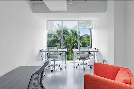 Axis Space - Day Office for 3 people with views