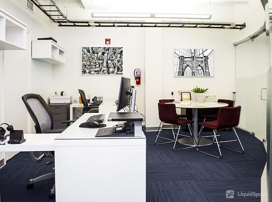 Working at Momentum Business Center at Miami Beach