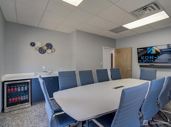 Working at Kon-Nik Office Suites at Henrico