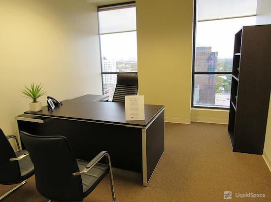 Working at Empire Executive Offices at Fort Lauderdale