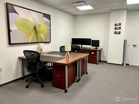 Working at Carr Workplaces - Penn Ave. at Washington