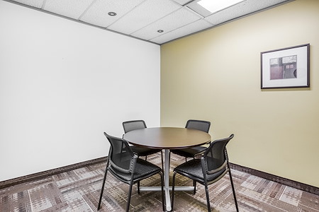 Regus | Albert & Metcalfe - Meeting Room