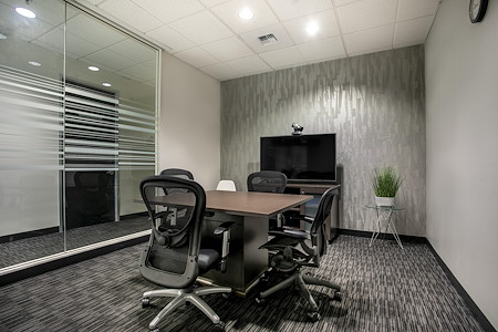 Regus | Redmond Center - Meeting Room