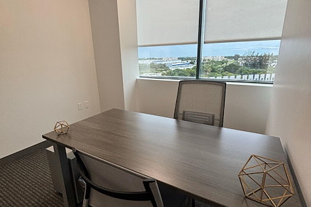 Quest Workspaces - 3750 NW 87th - Hybrid Office #2