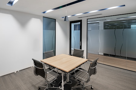 Regus | Canberra 15 Moore Street - Meeting Room