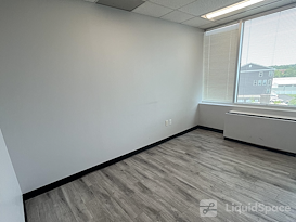 Perfect Office Solutions - Lanham 2 - 7404 Executive