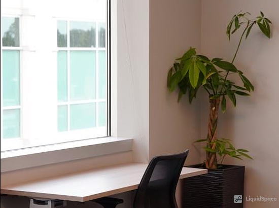 Working at Intelligent Office - Tysons at Vienna