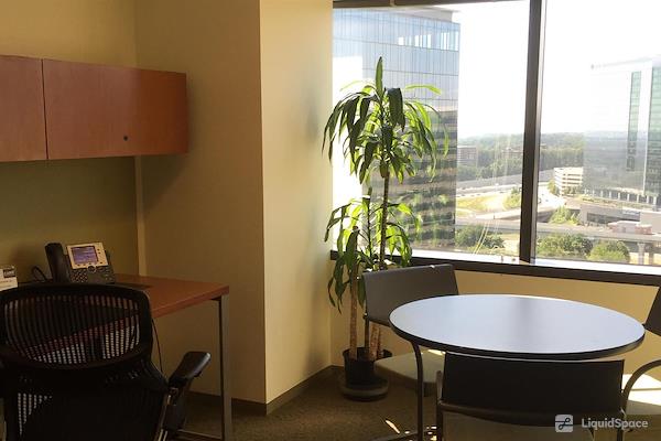 Carr Workplaces - Tysons - Suite Office 1535
