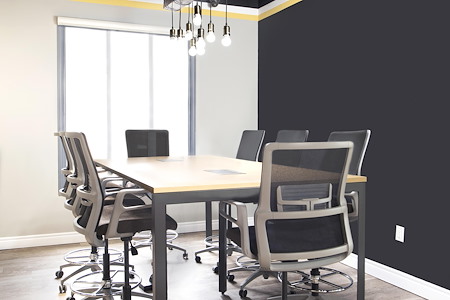 Venture X | Sherwoodtowne - Shared Desk