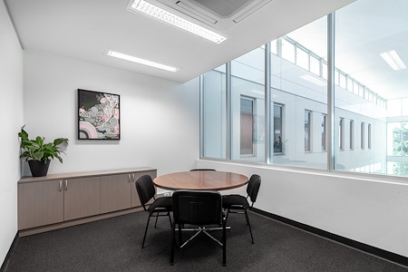 HQ | Adelaide, Victoria Park - Meeting Room