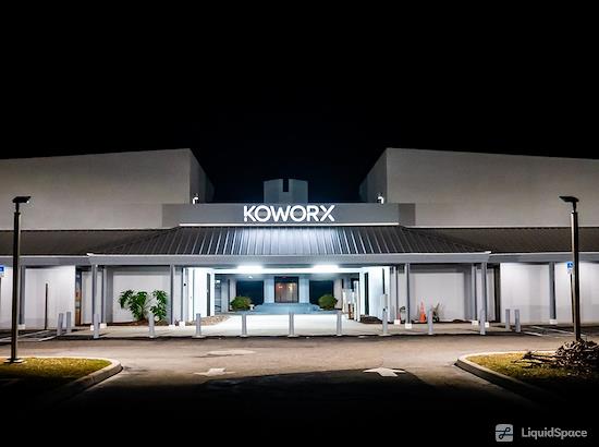 Working at Koworx at Venice