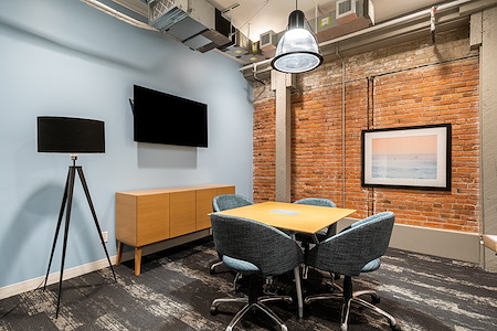 Regus | BC, Victoria - Yates - Meeting Room