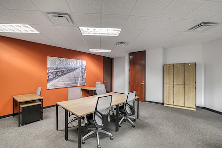 Regus | Downtown North Orange - Day Desk