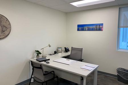 Office Evolution - Plantation - Day Office
