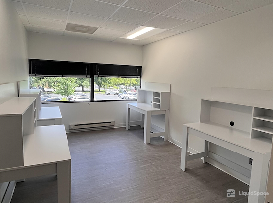 Working at Oasis Office - Rockville at Rockville