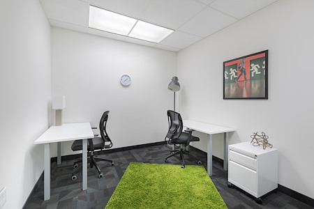 Regus | Nova Scotia, Halifax - Founders Square - Day Desk