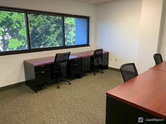 Working at Crown Center Executive Suites (CCESuites) at Fort Lauderdale