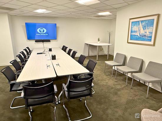 Working at Oval Offices DC at Washington