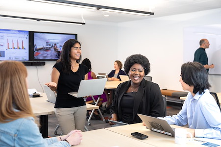 Workbar Quincy - Unlimited Coworking Desk