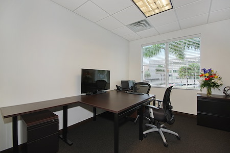 Regus | Renaissance Financial - Day Desk