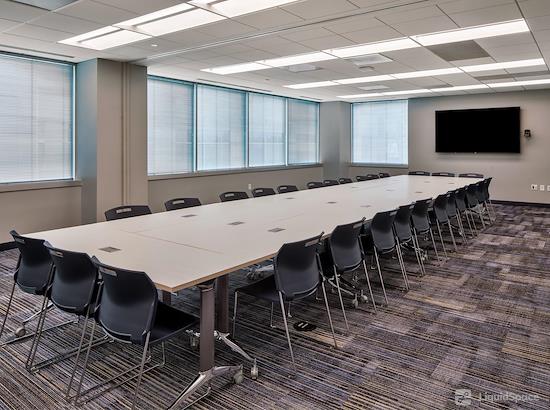 Working at Intelligent Office - Tysons at Vienna