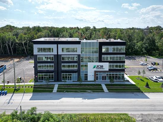 Working at 2C2B Coworking- Mascouche at Mascouche