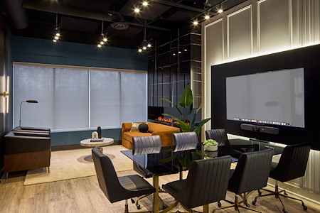Privat & Luxurious Business Lounge - Oakville Business Lounge Meeting Room