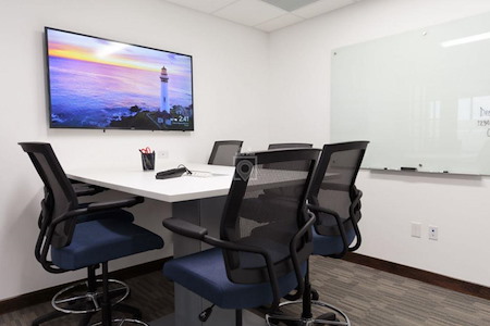 CoSuite Boca Raton - Medium Conference Room